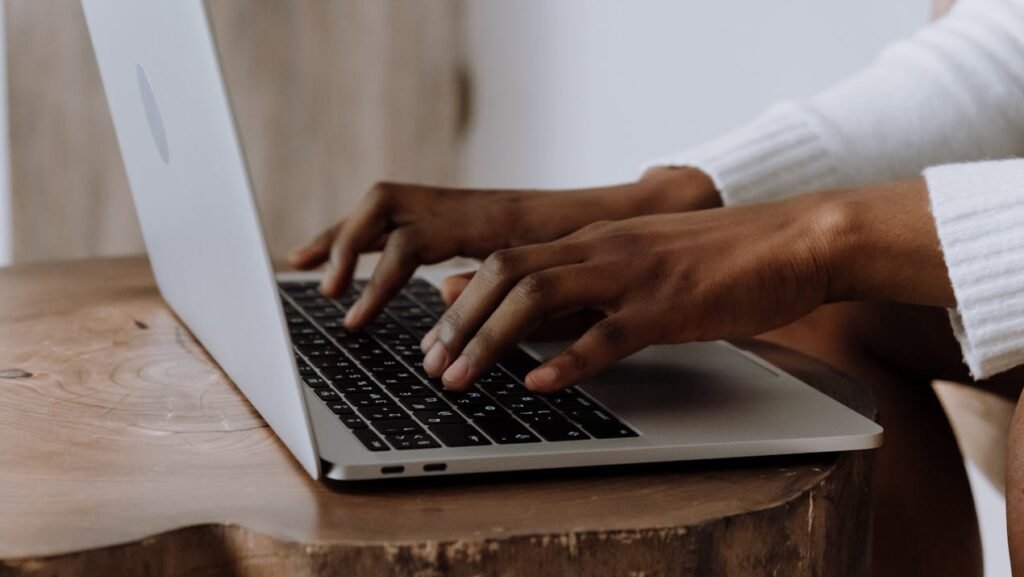 Blogging in 2025: Master AI, SEO, and Audience Engagement